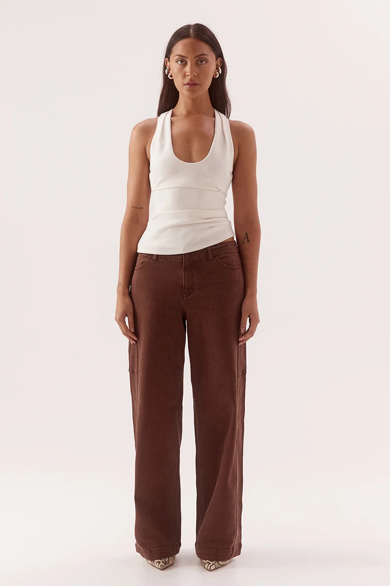 Lora tank, chalk
