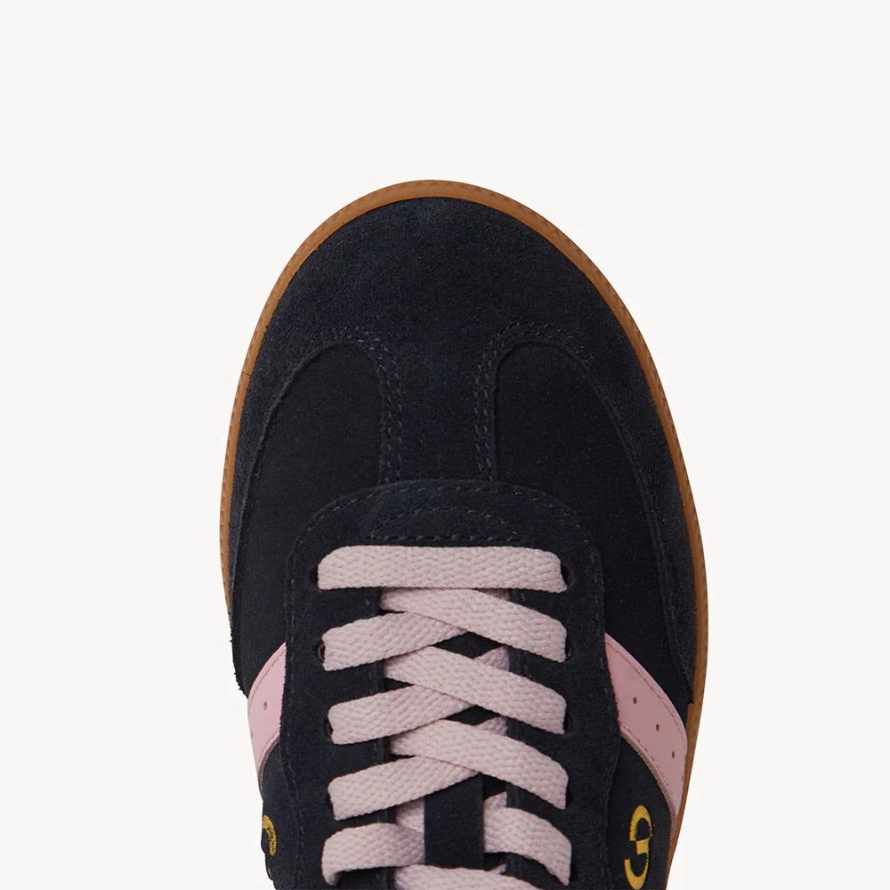 2001 parallel sneaker, navy/pink