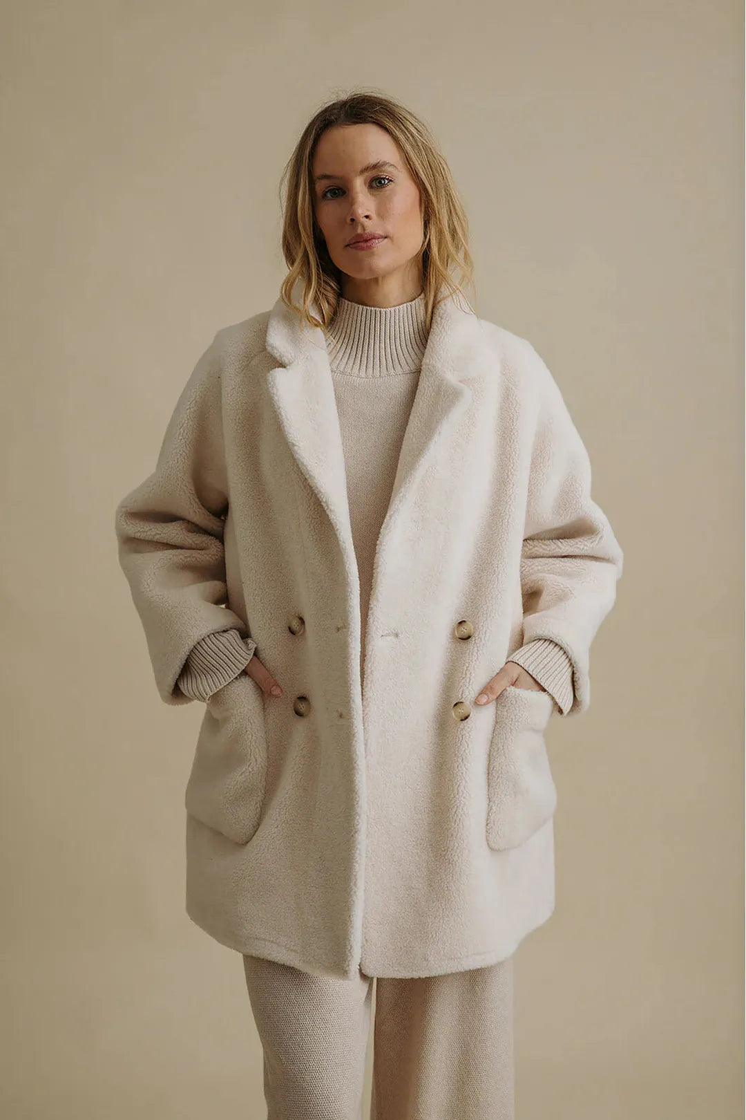 Polar Faux Fur Coat, Snow