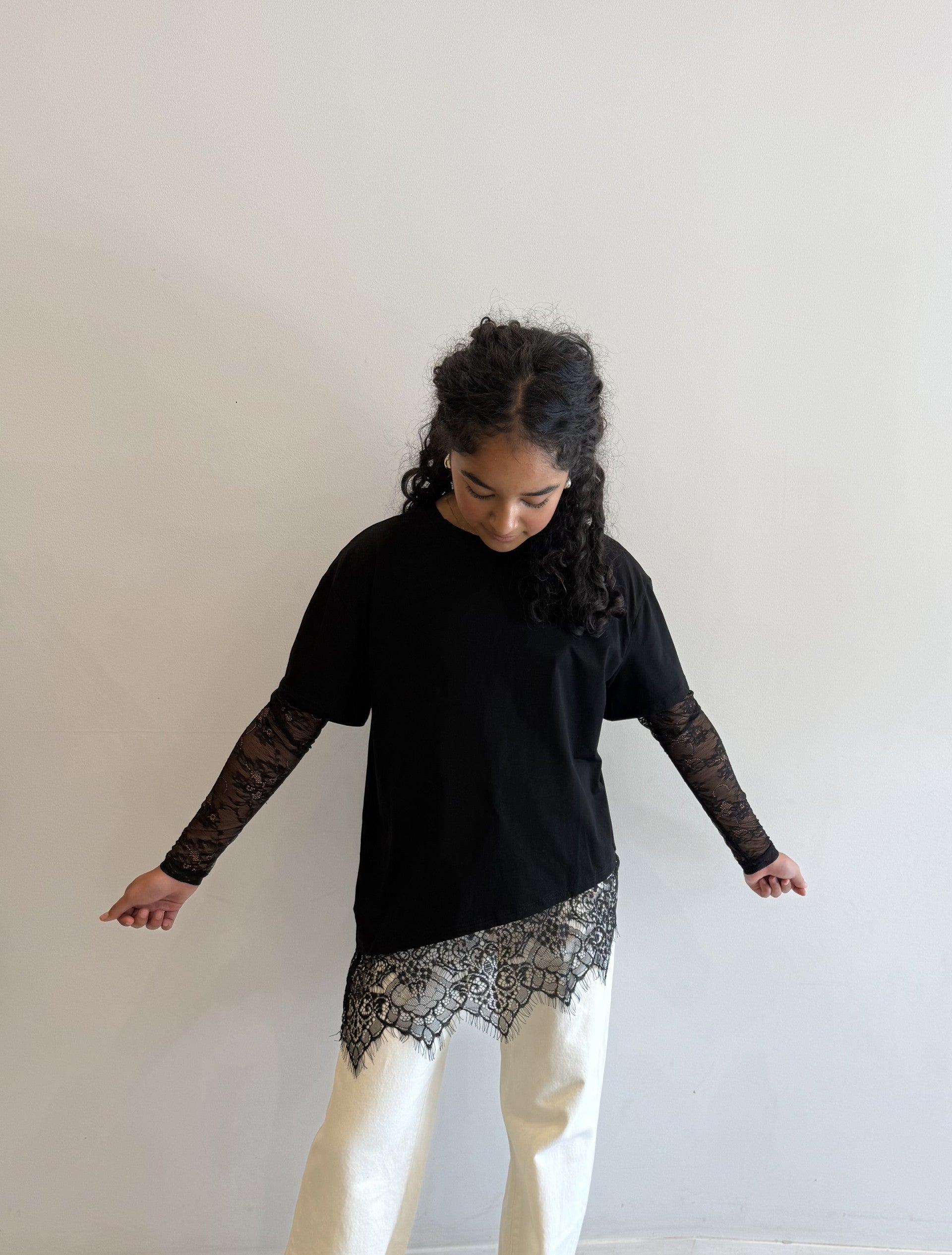 Lace sleeve tee, black