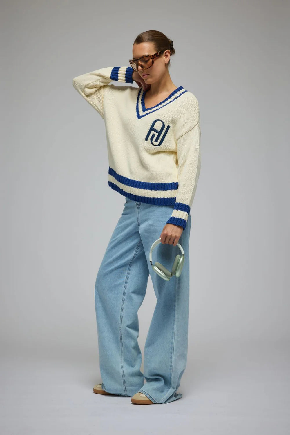 AJ V-neck knit sweater, coconut