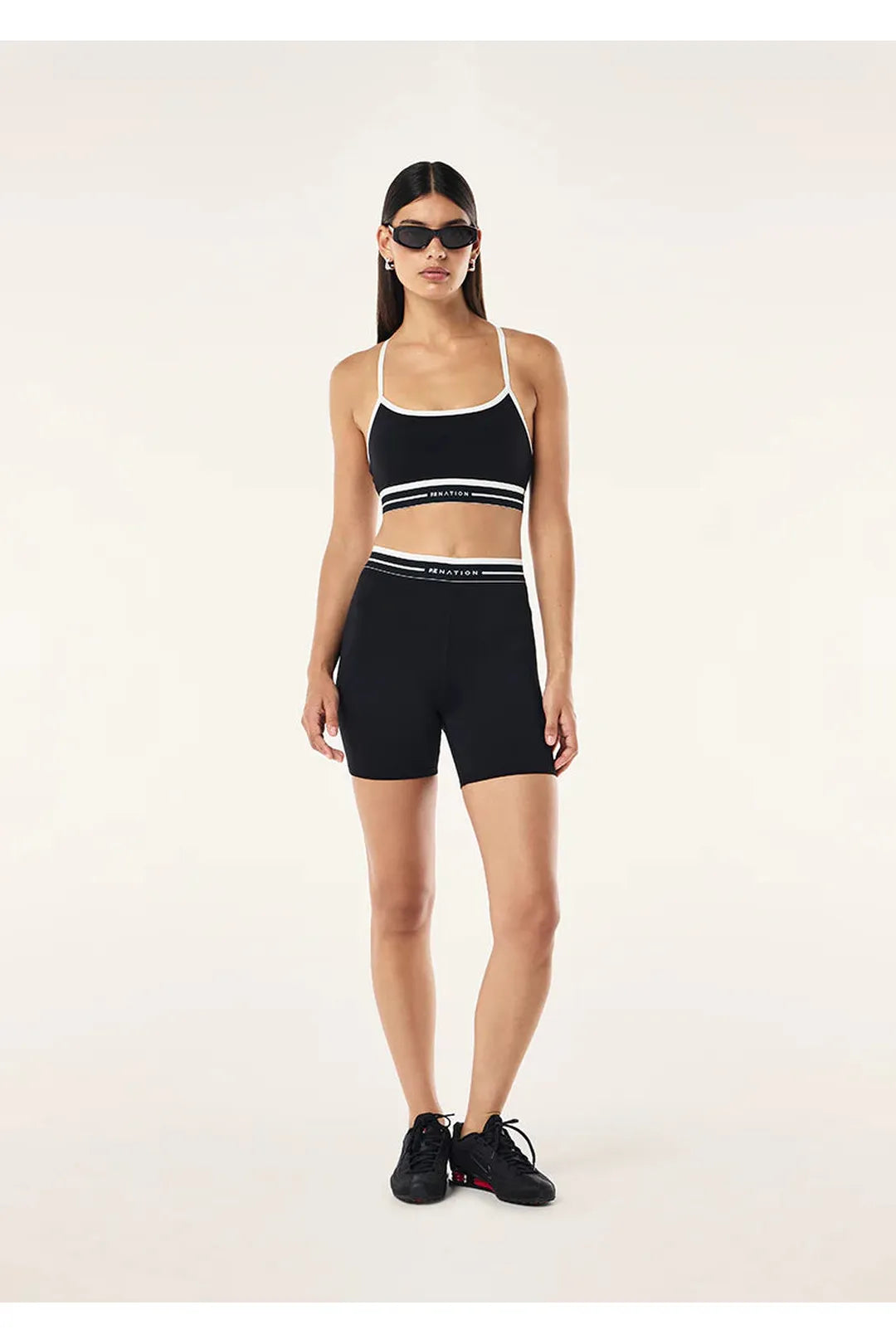 Avant 5" bike short, black & whisper white