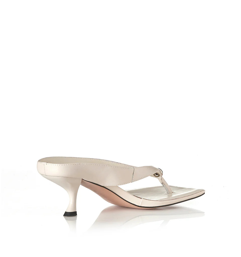 Aria, bone oily leather