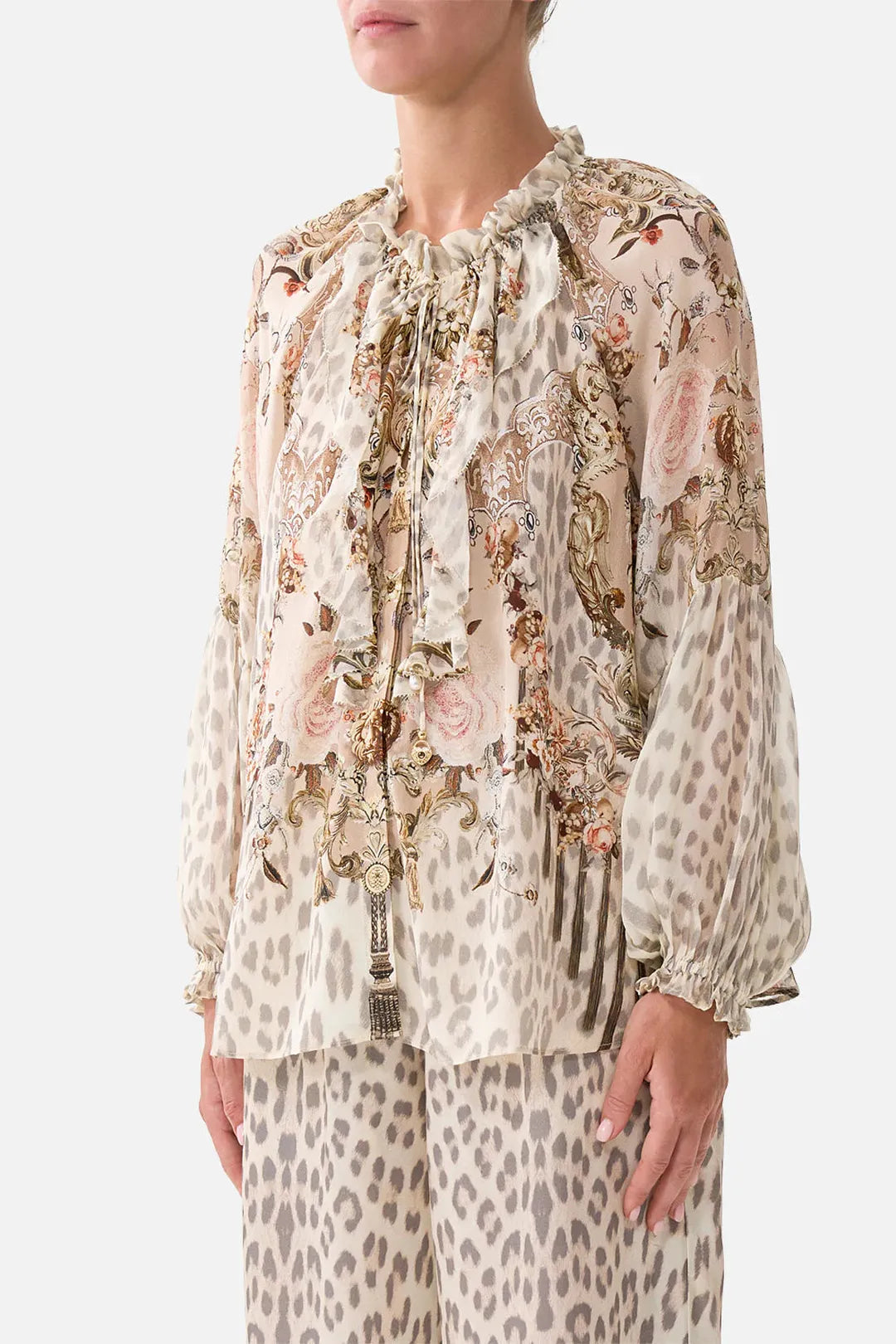 Raglan blouse with front ruffle, aranjuez animalia