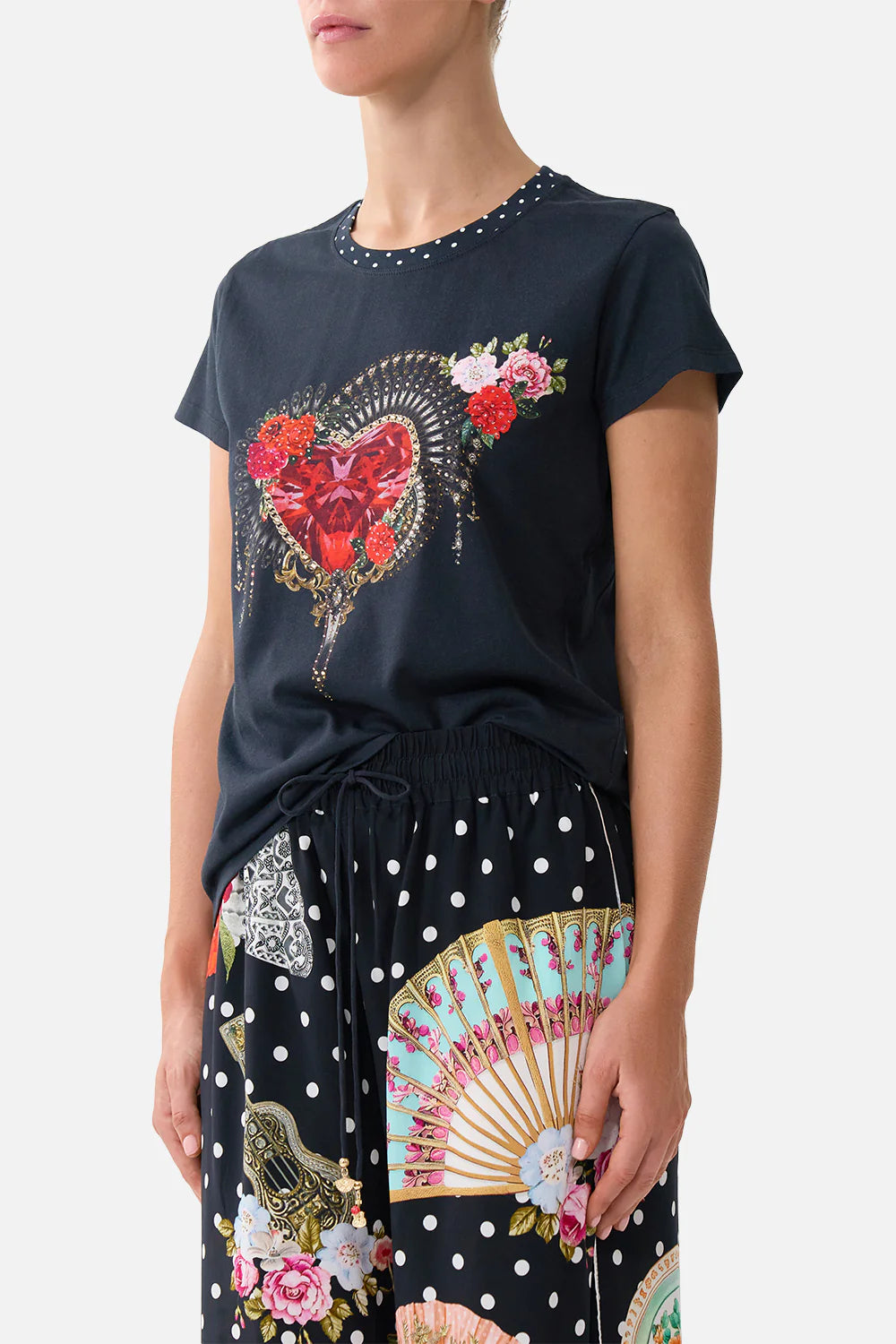 slim fit round neck t-shirt - black, Daughters of duende