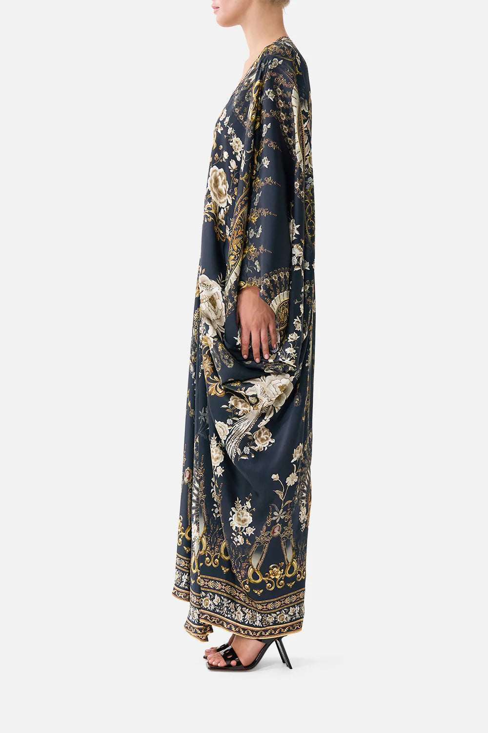 t shape long kaftan, Flamenco folklore