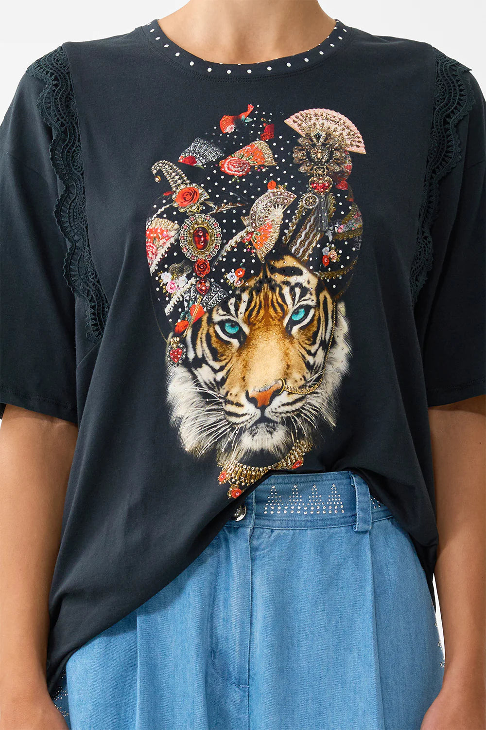 oversized tee with lace trim, Daughters of duende