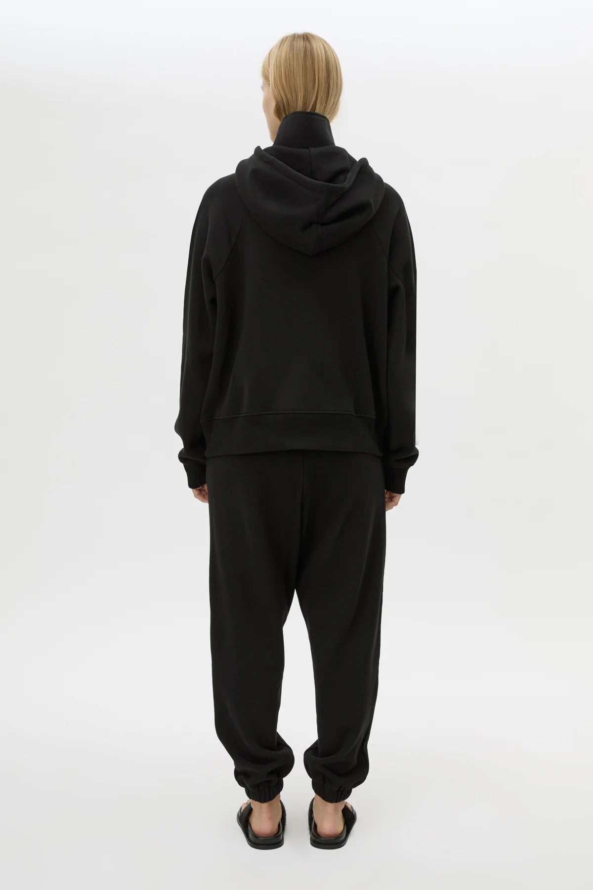 Lyra emblem hoodie, black/white