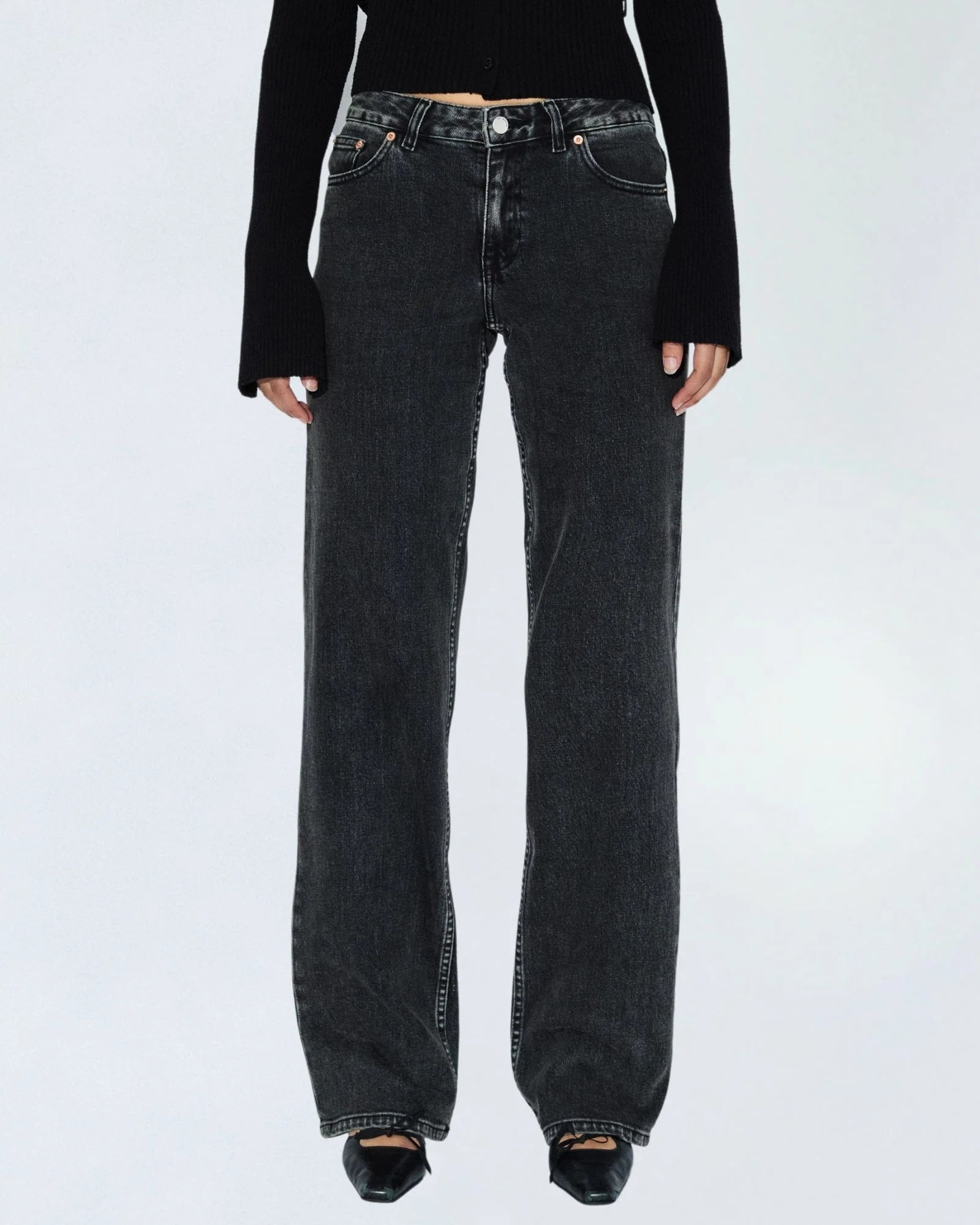 Addy mid straight jeans, tar aged black