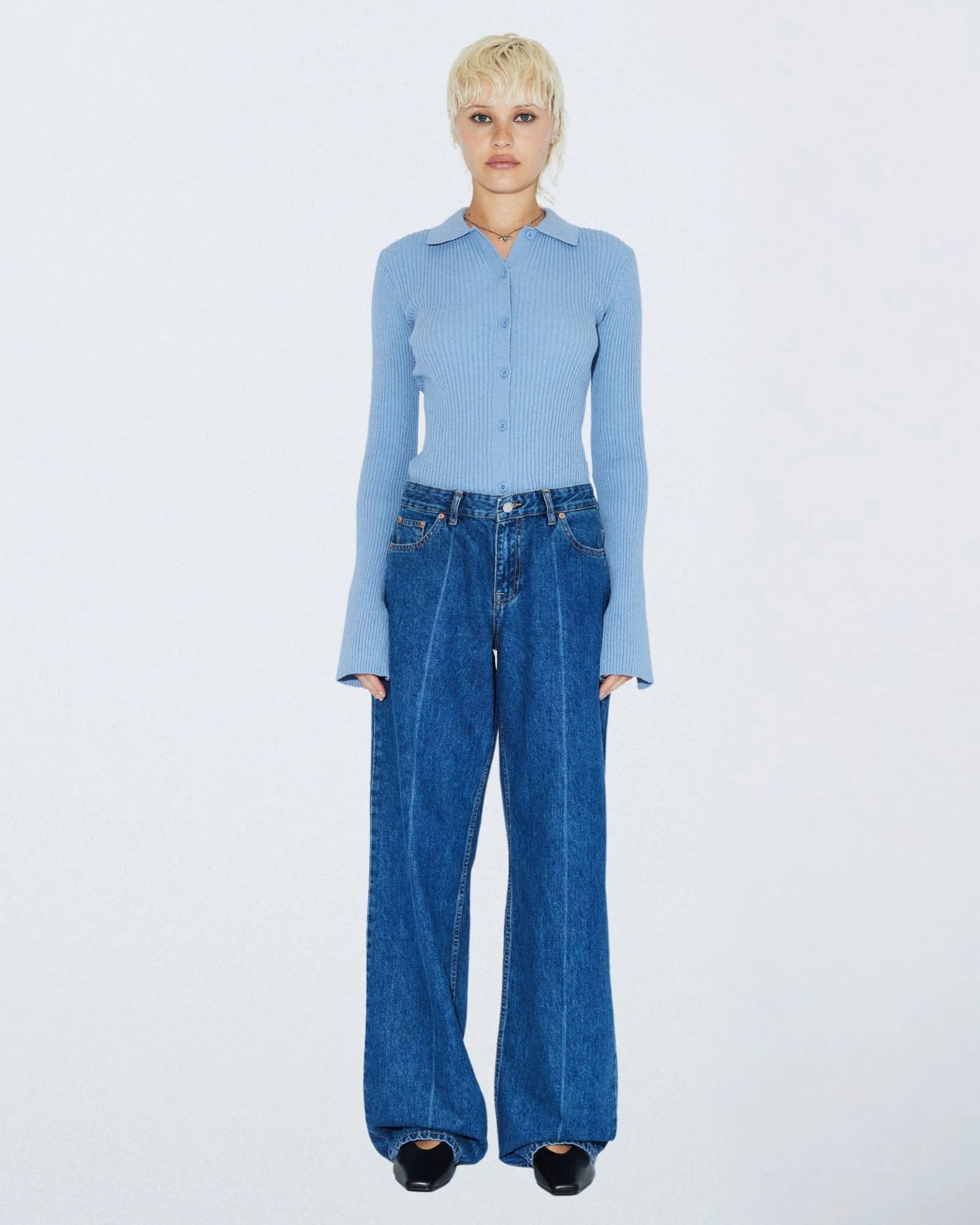 Hill low relaxed jean, haze mid retro crease