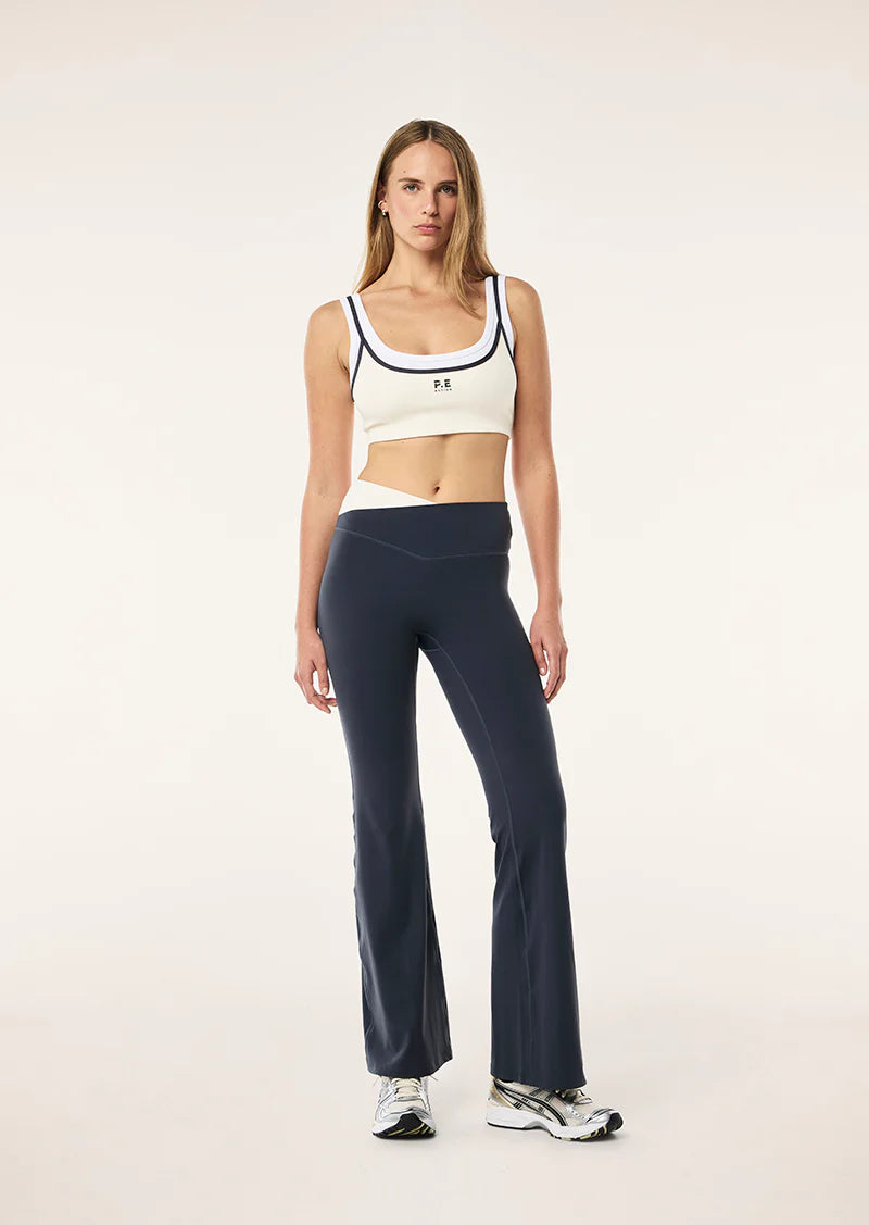 Forward crop, whisper white cream