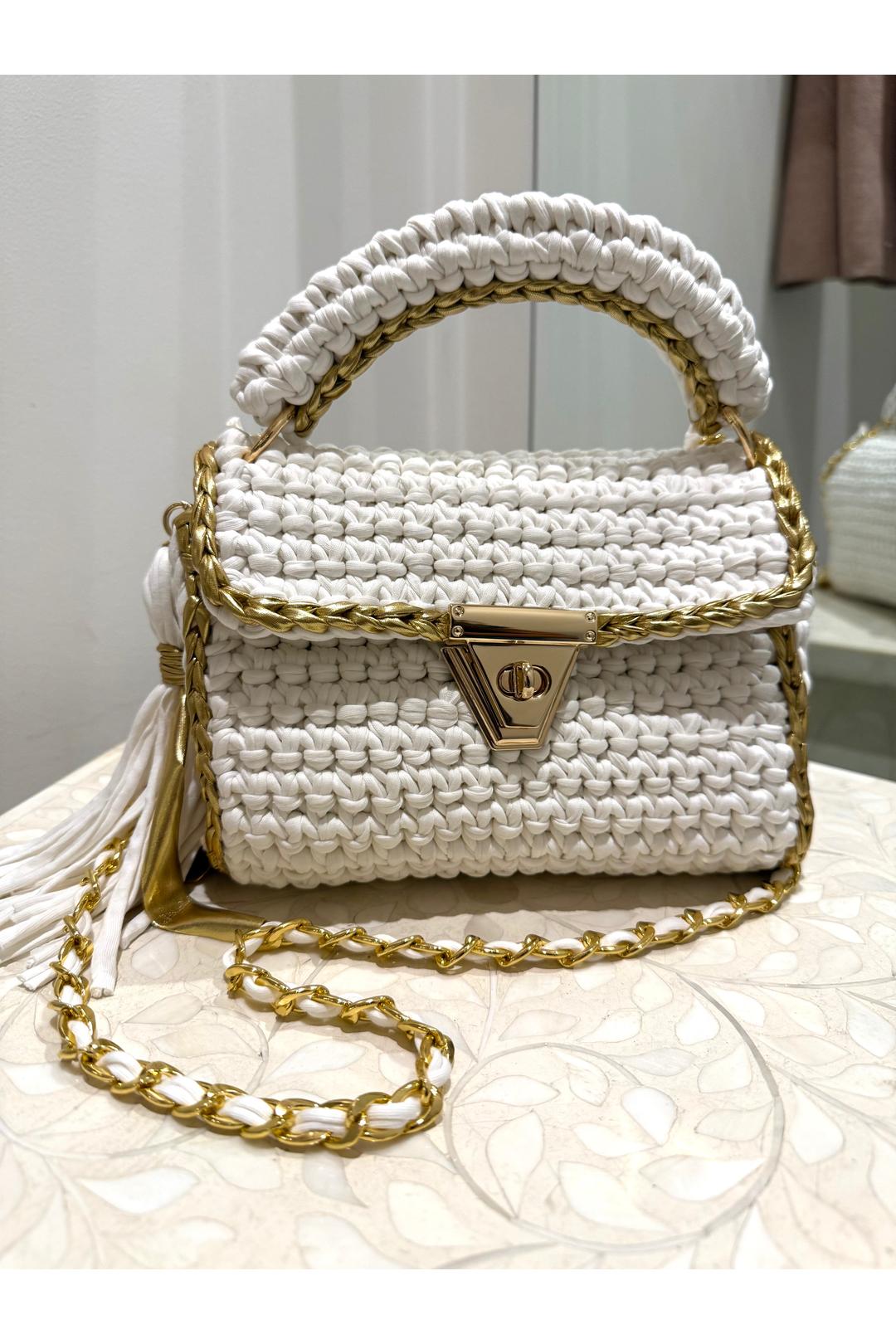 The cove crochet clutch, white/gold trim