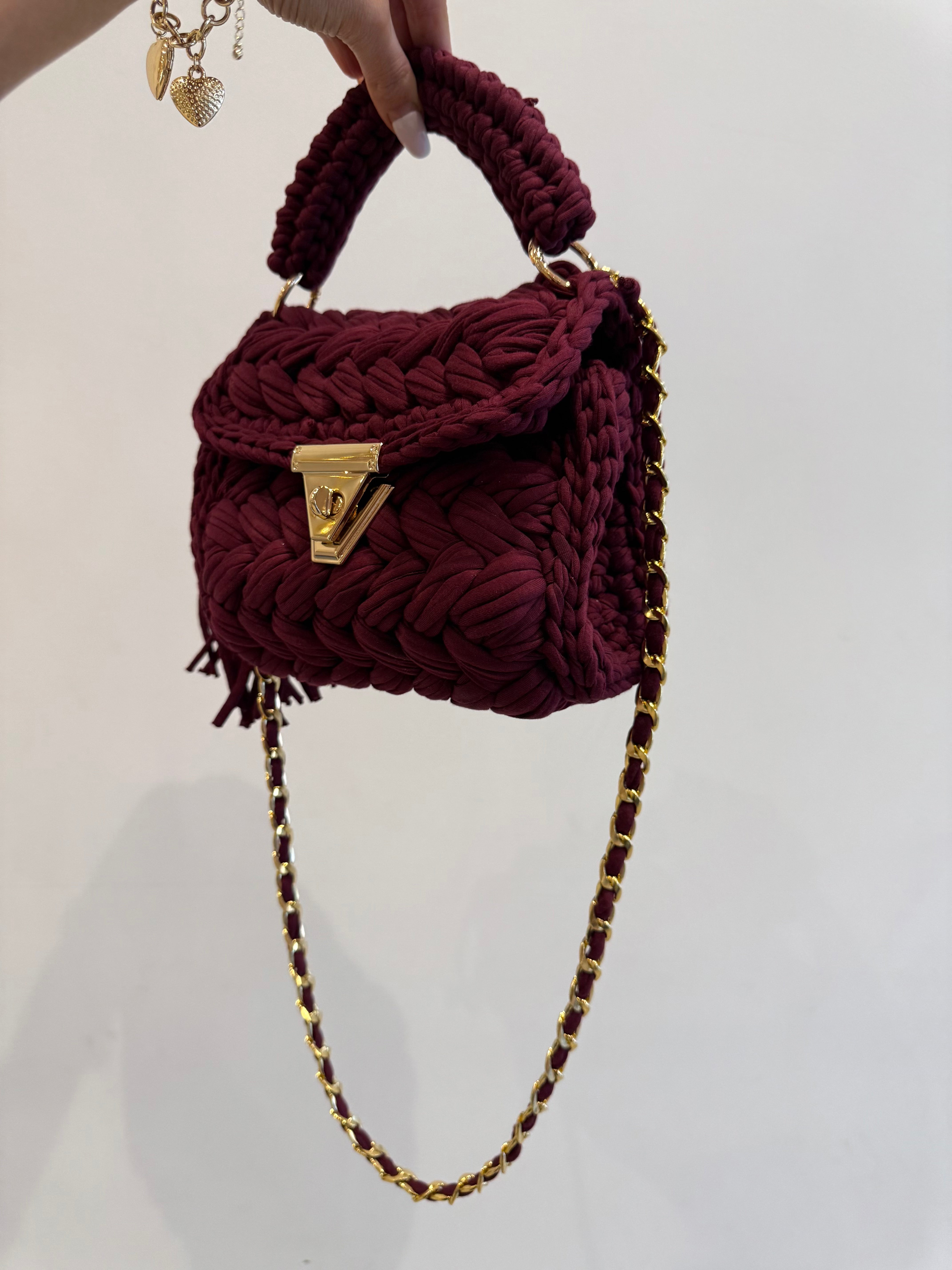 The cove crochet clutch, wine