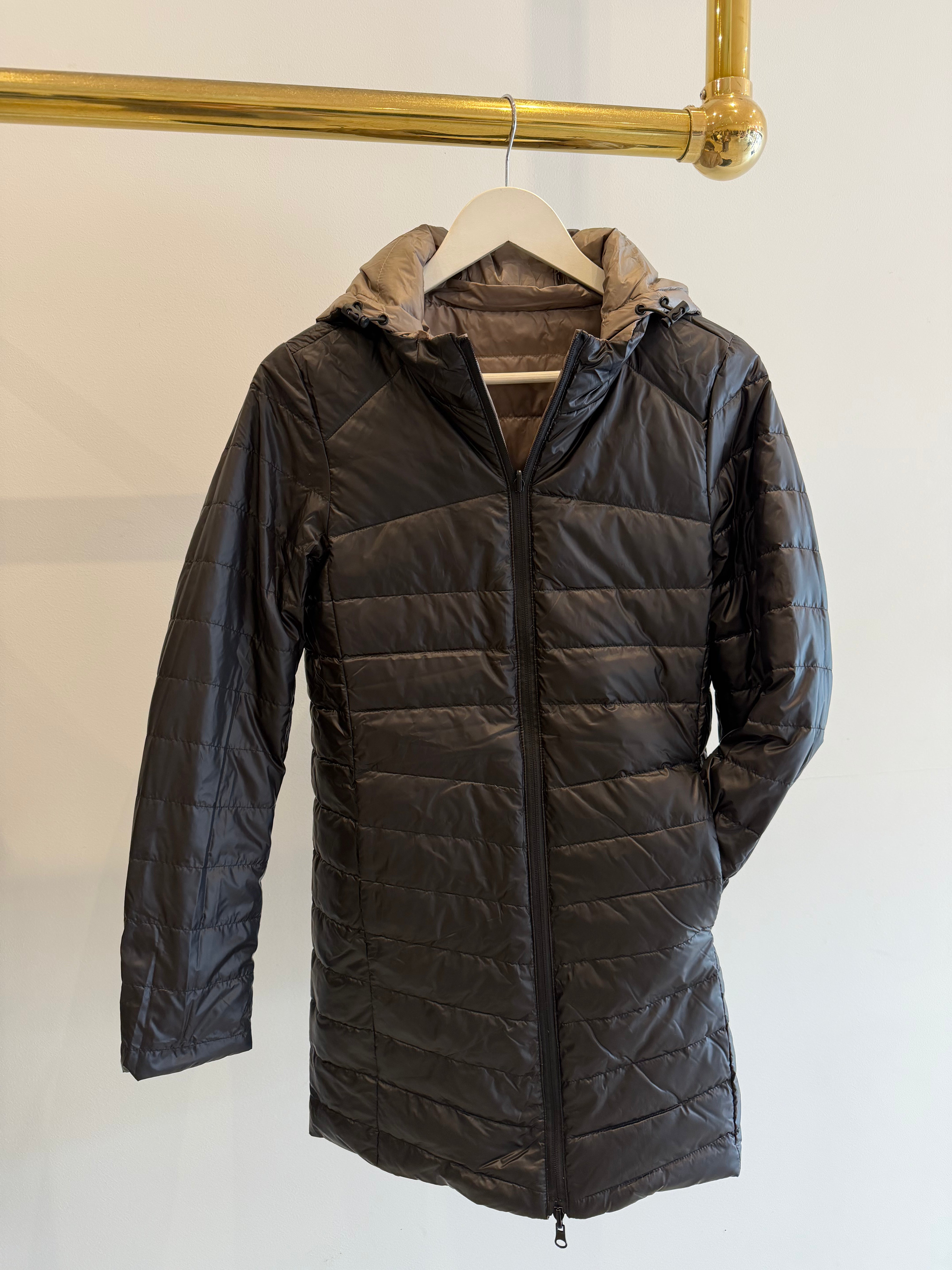 Reversible down jacket, taupe/black