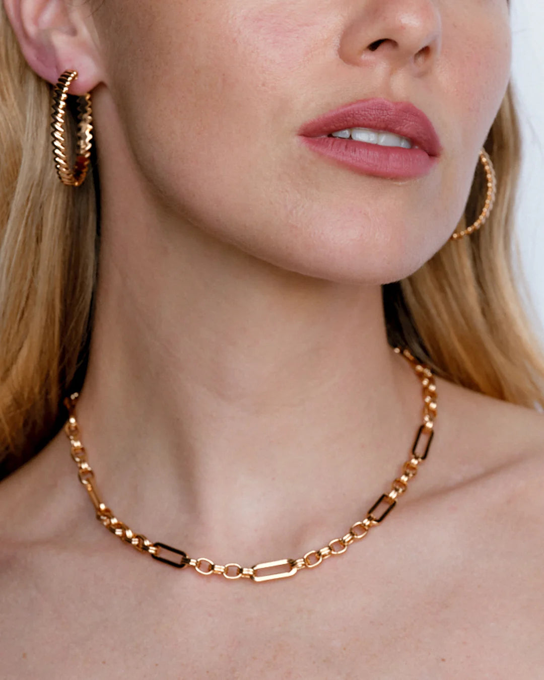 Charlotte link chain necklace, gold