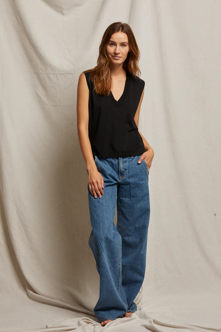 Margot sleeveless tee, true black
