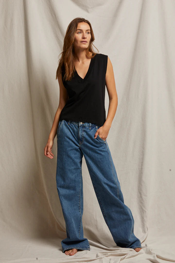 Margot sleeveless tee, true black