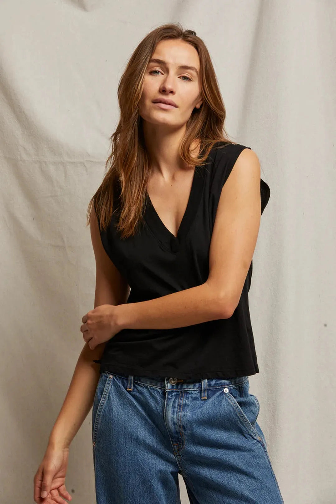 Margot sleeveless tee, true black