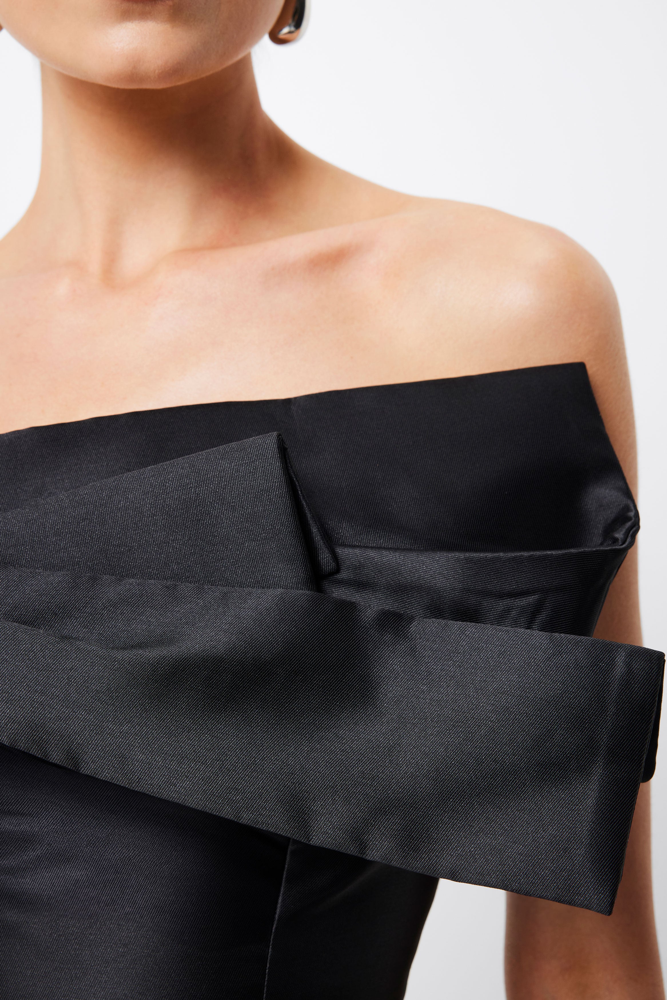 on rotation mini dress, black
