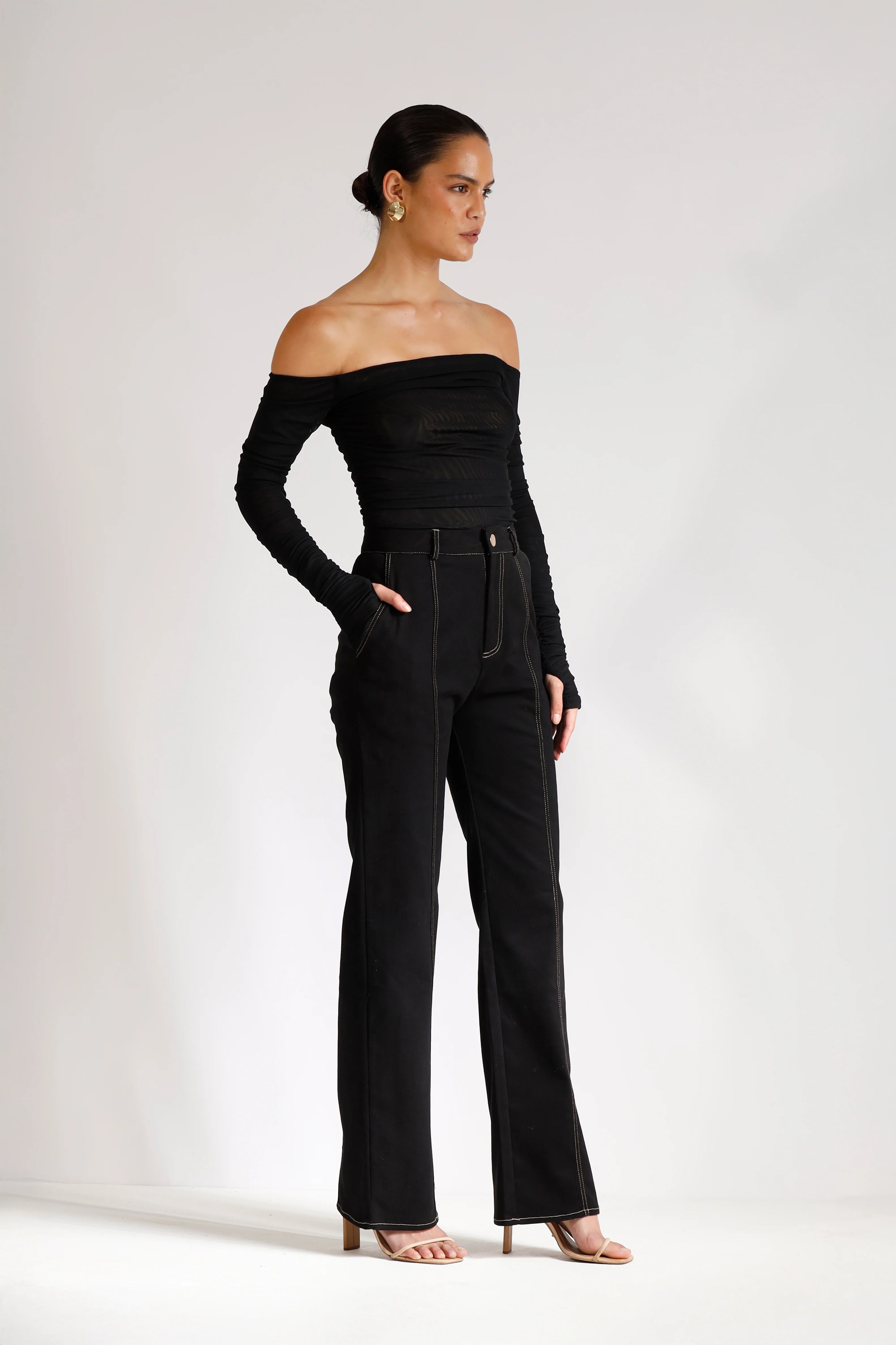 echo top, black