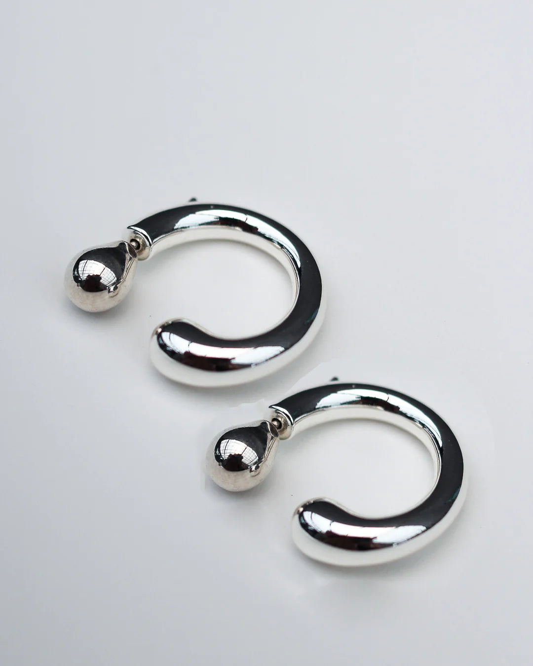 Reversed hoops, gold