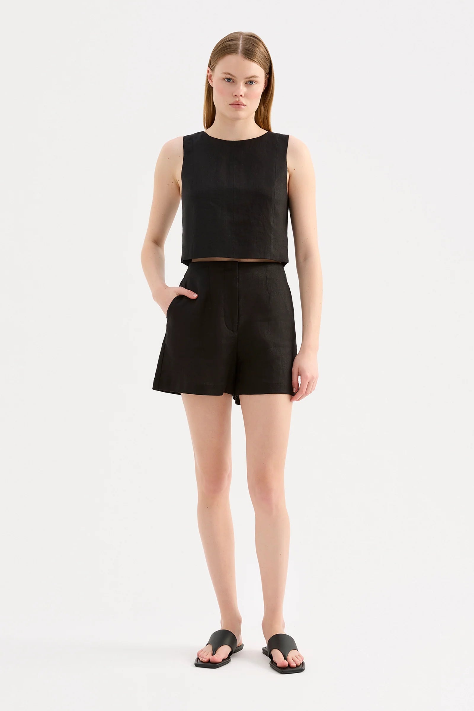 Marli linen short, black