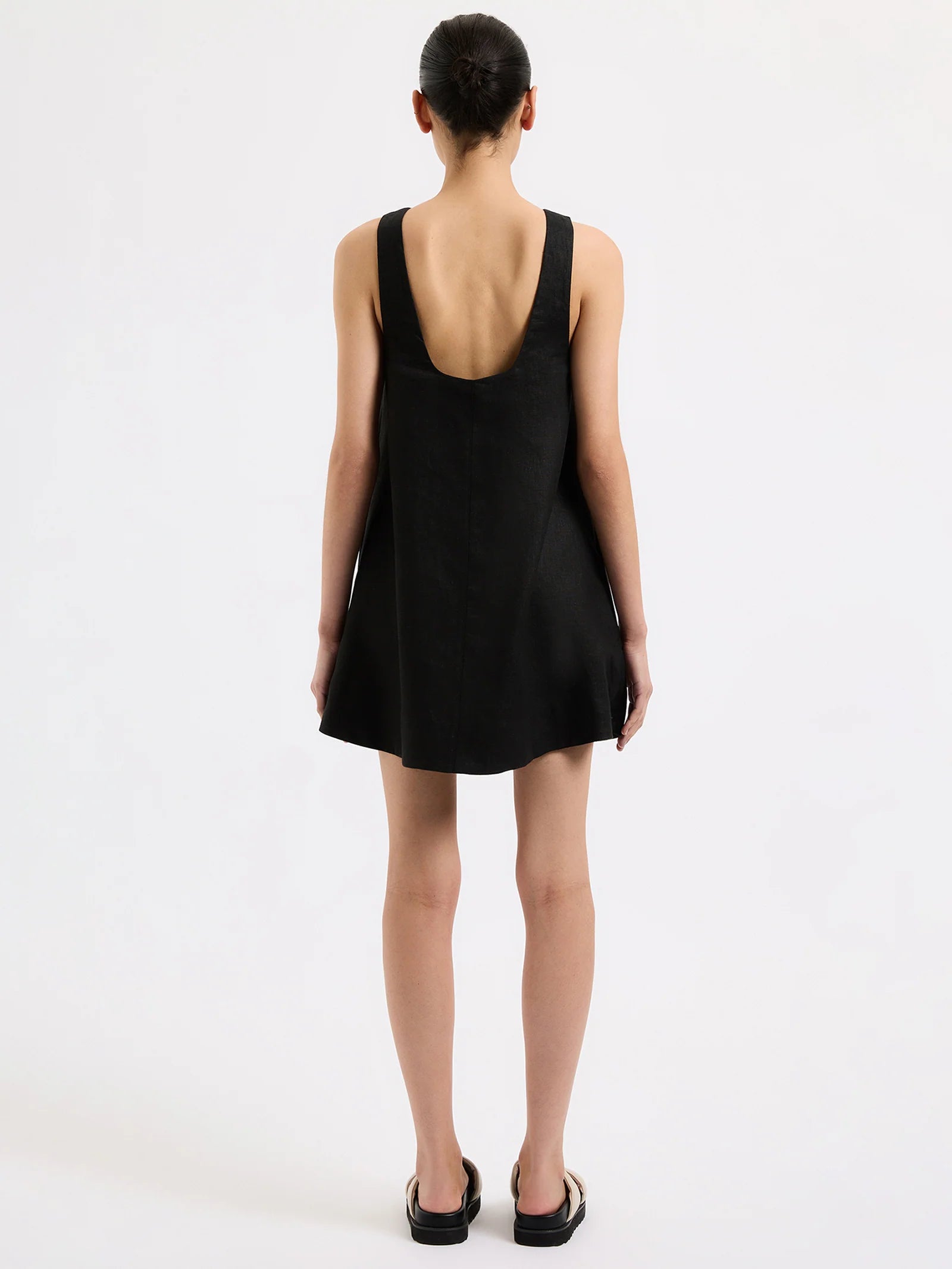 Nemi linen dress, black
