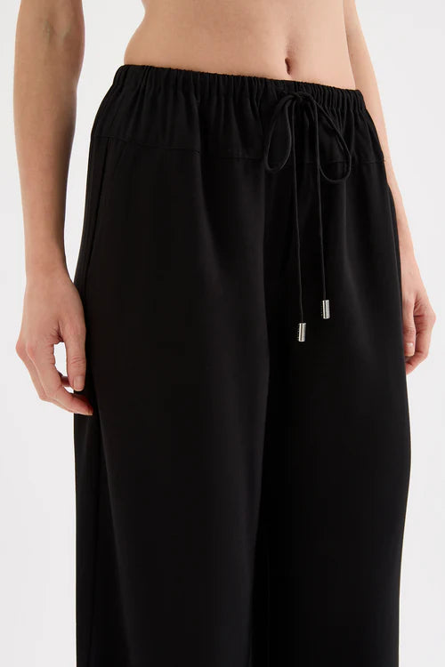 Ila pant, Black