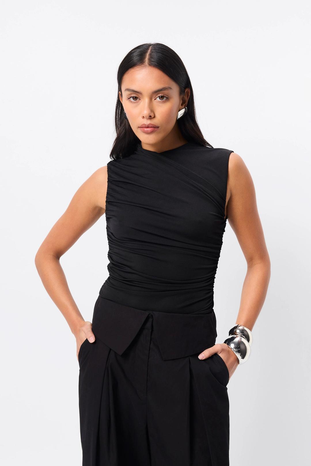 Sole purpose tank, black