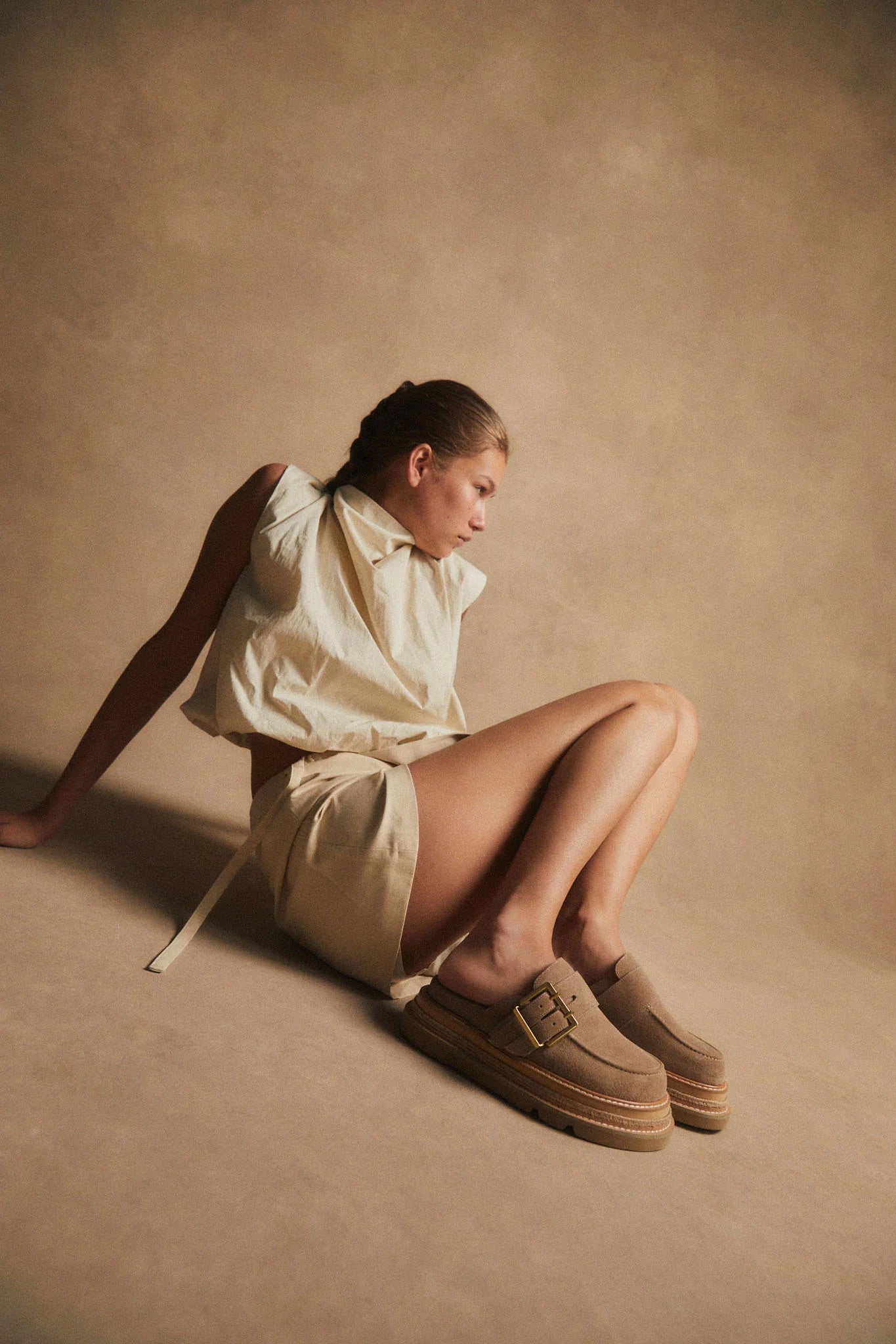 Vella, natural suede