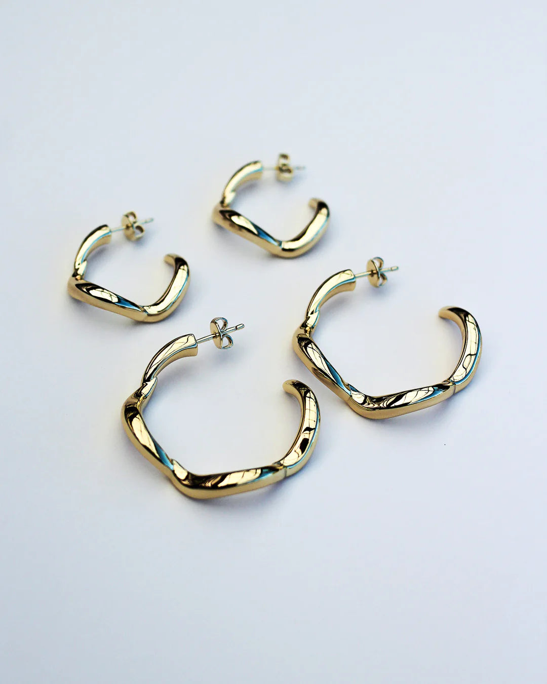 Wave Hoop Earrings Small, gold