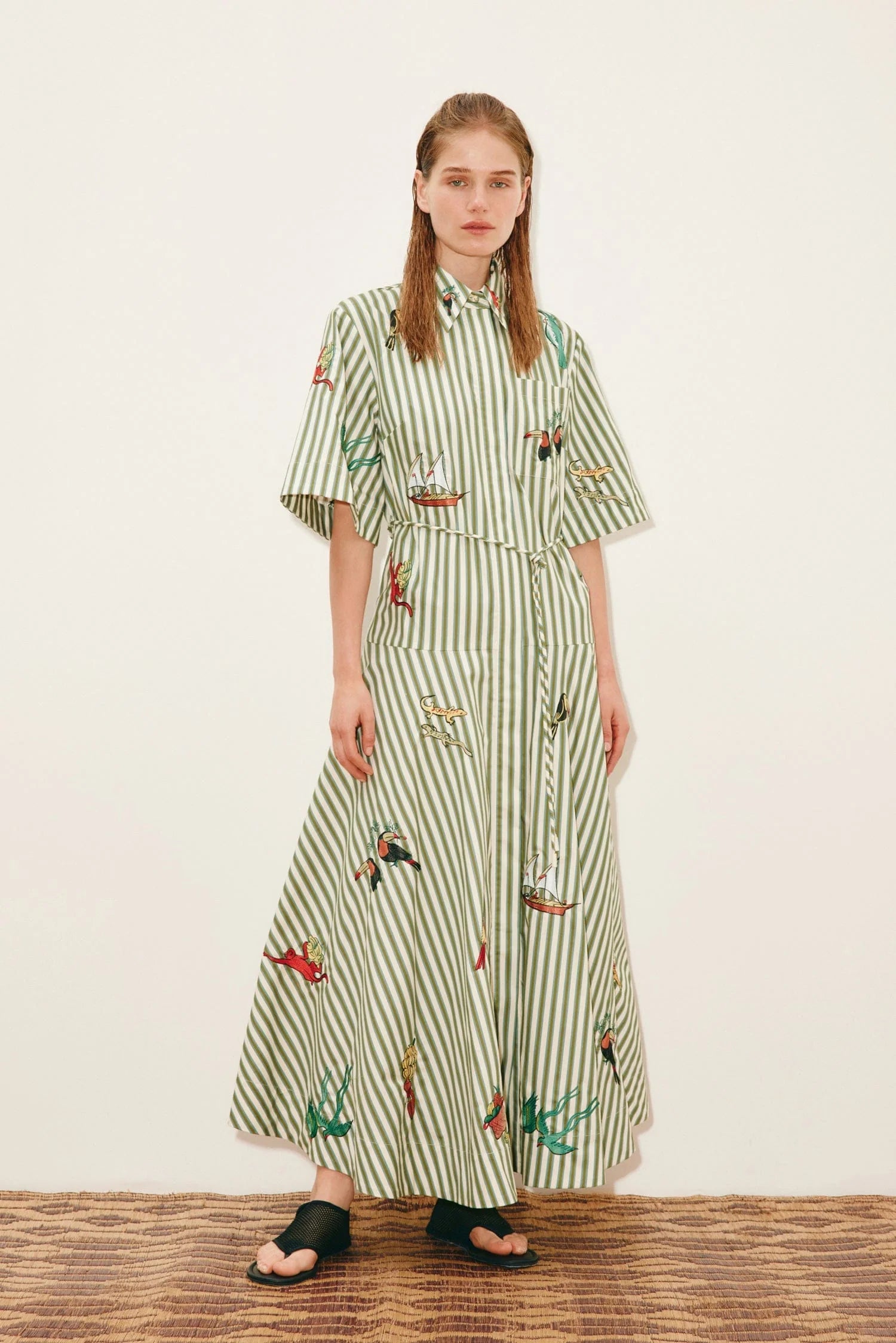 Bisou embroidered shirtdress