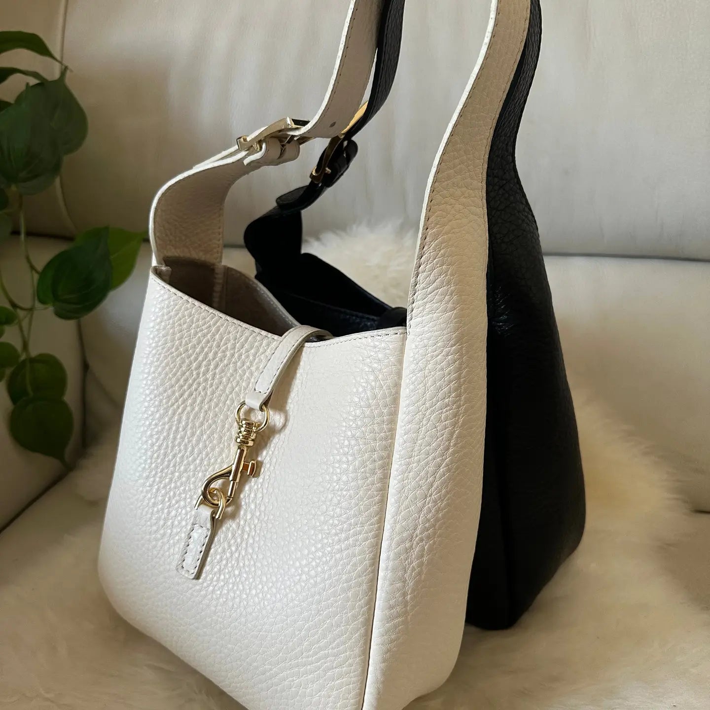 Laura premium leather shoulder bag