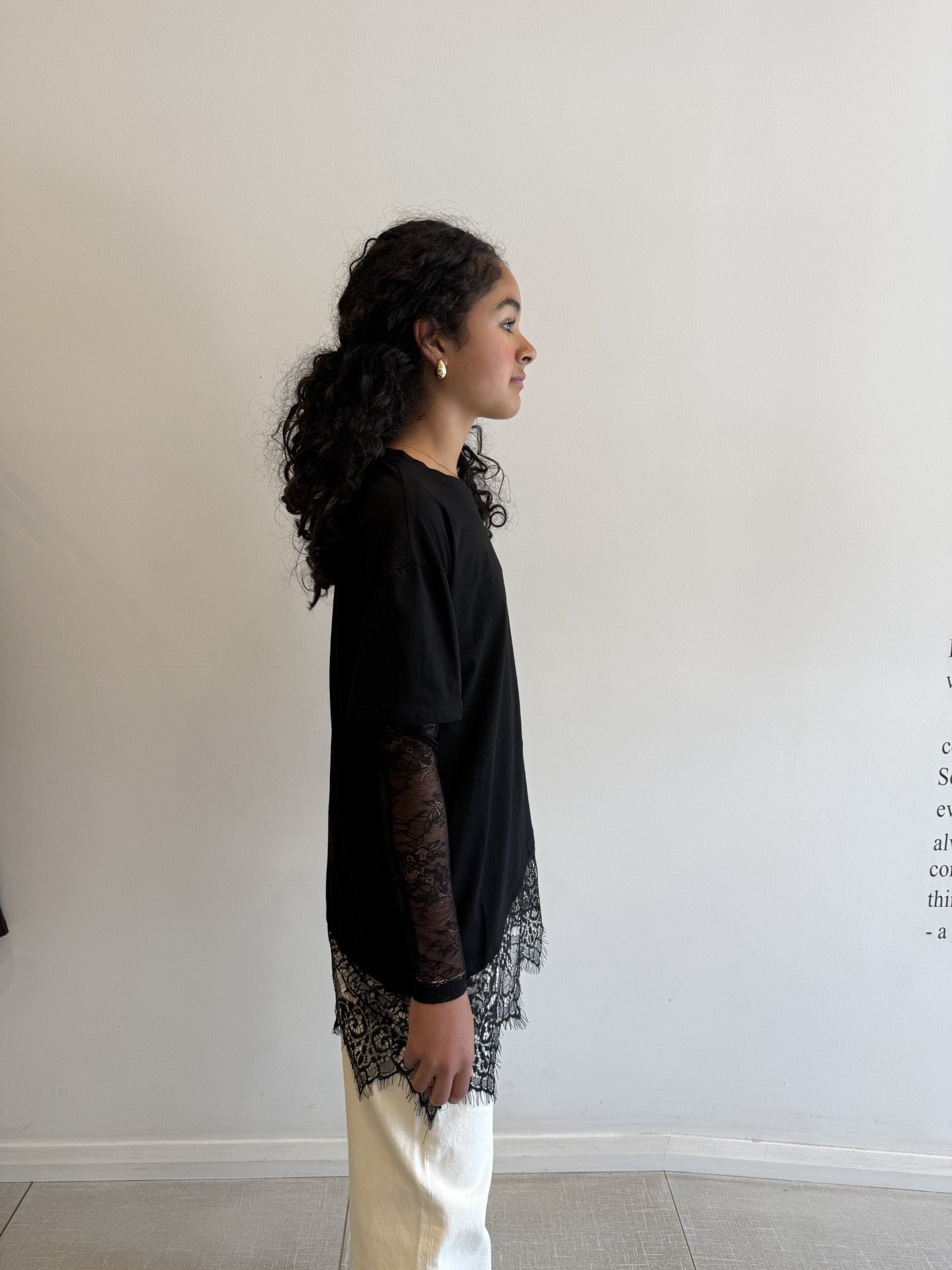 Lace sleeve tee, black