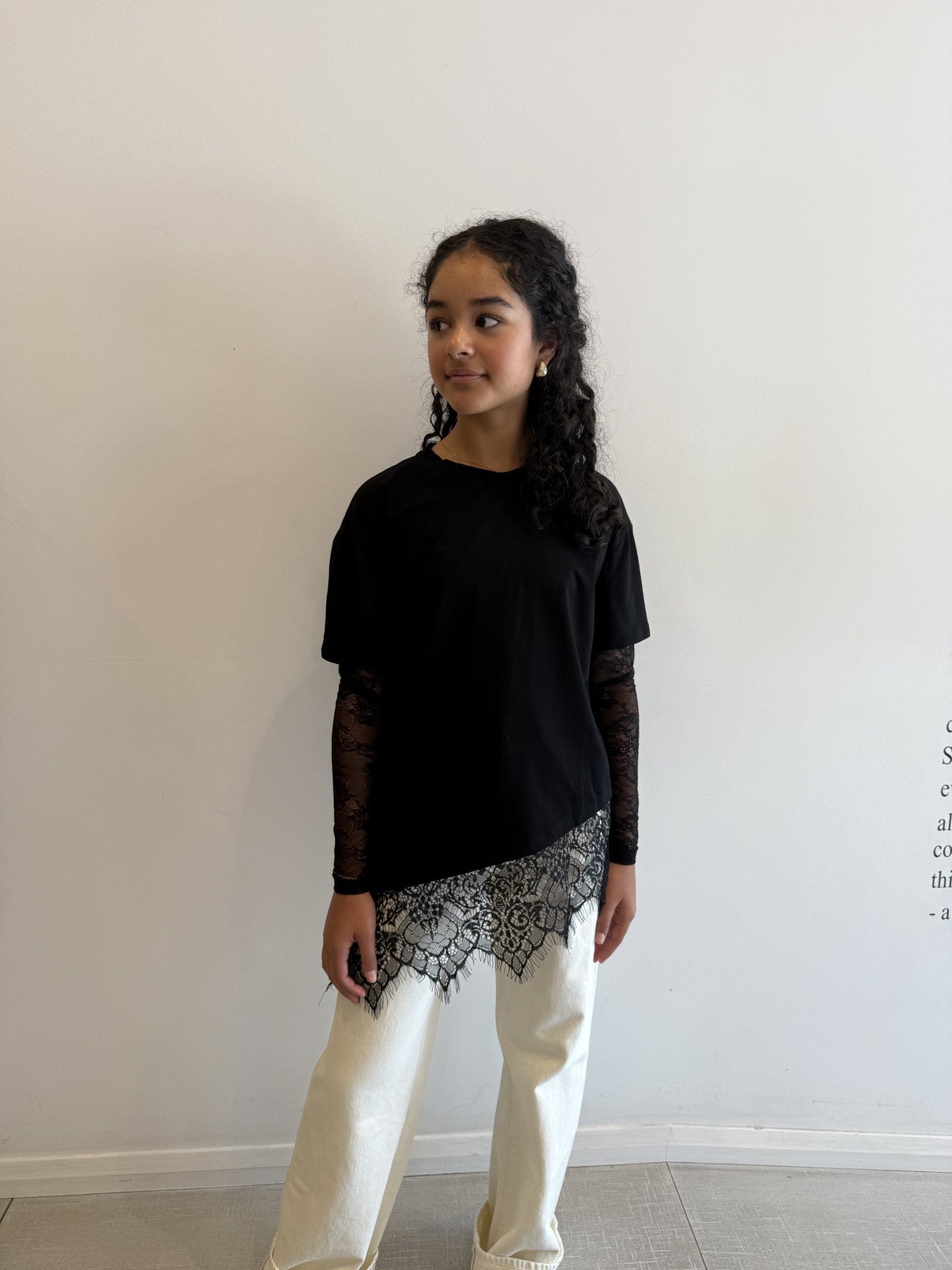 Lace sleeve tee, black