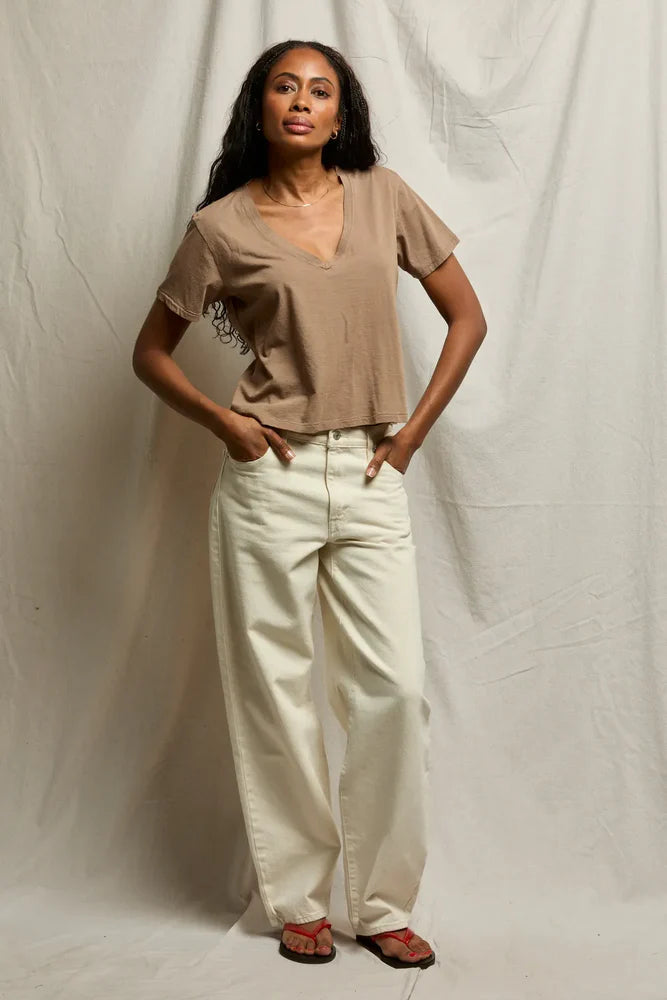 Beckett v neck tee, mocha