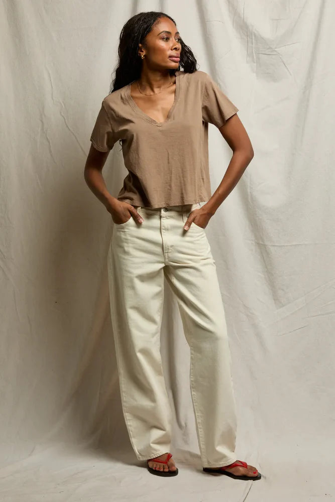 Beckett v neck tee, mocha