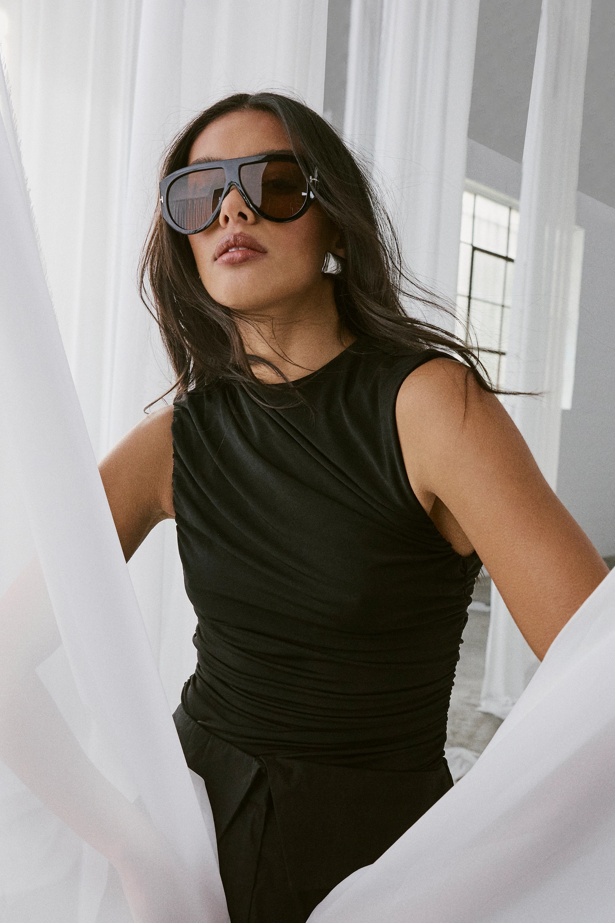 Sole purpose tank, black