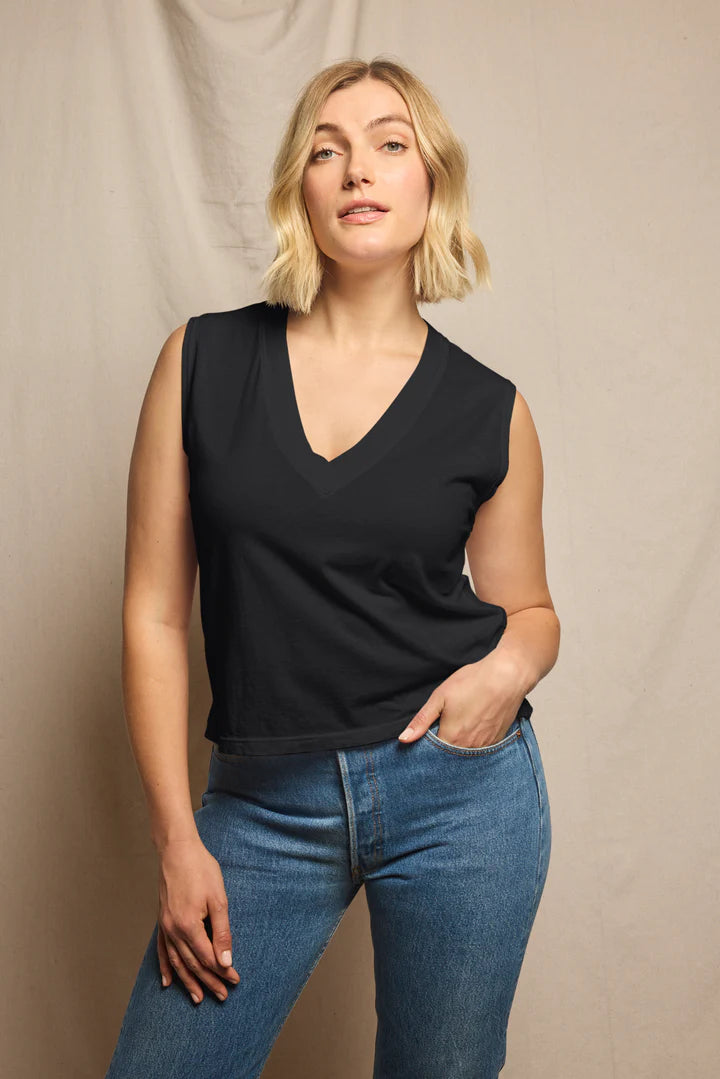 Margot sleeveless tee, true black