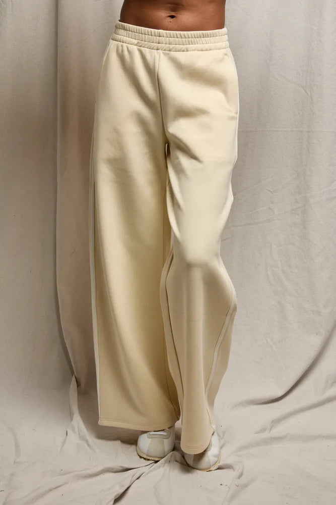 Mikos travel wide leg pant, custard