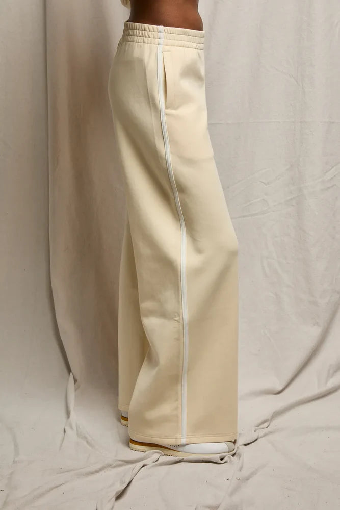 Mikos travel wide leg pant, custard