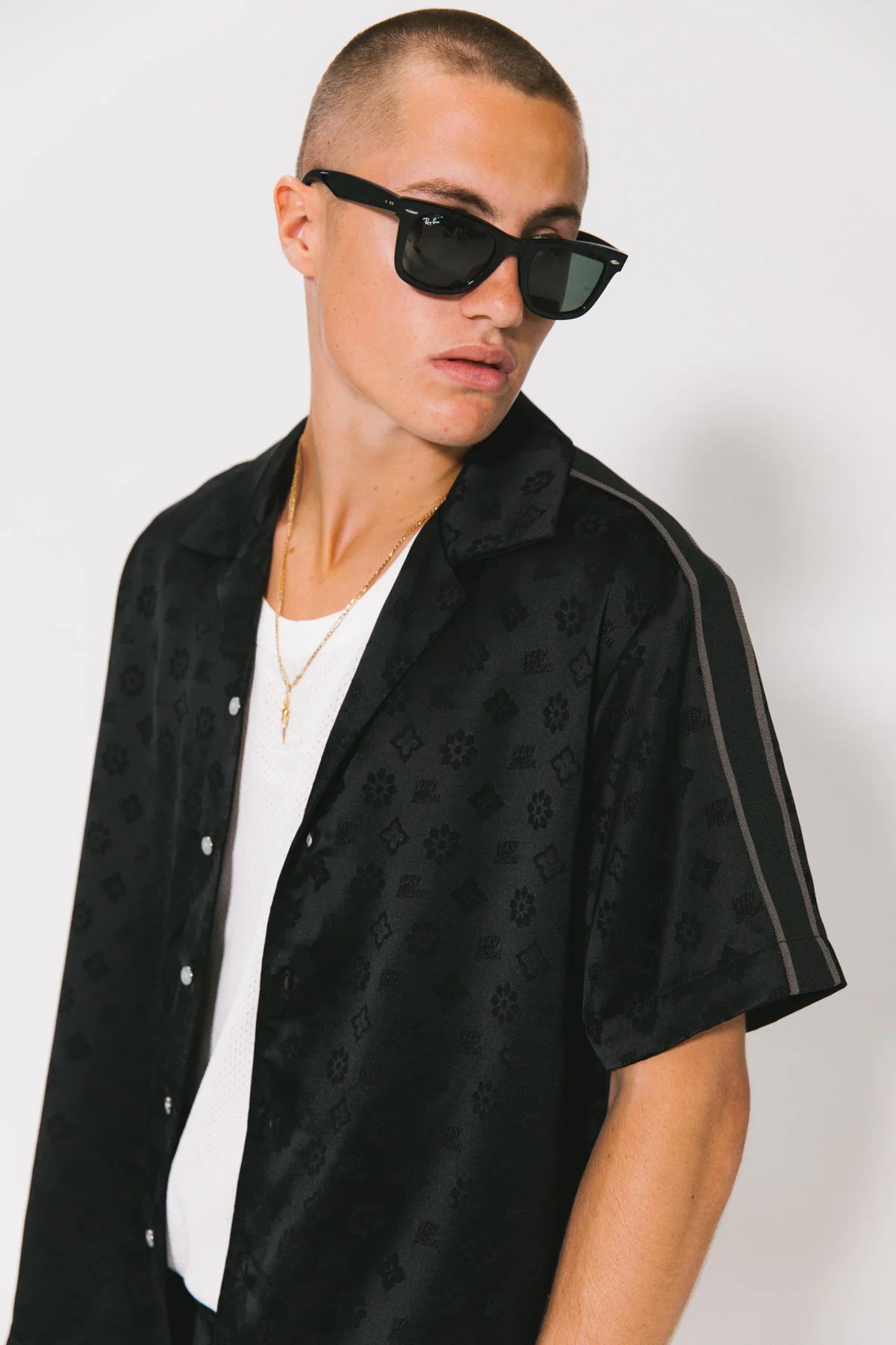 Black jacquard satin resort shirt