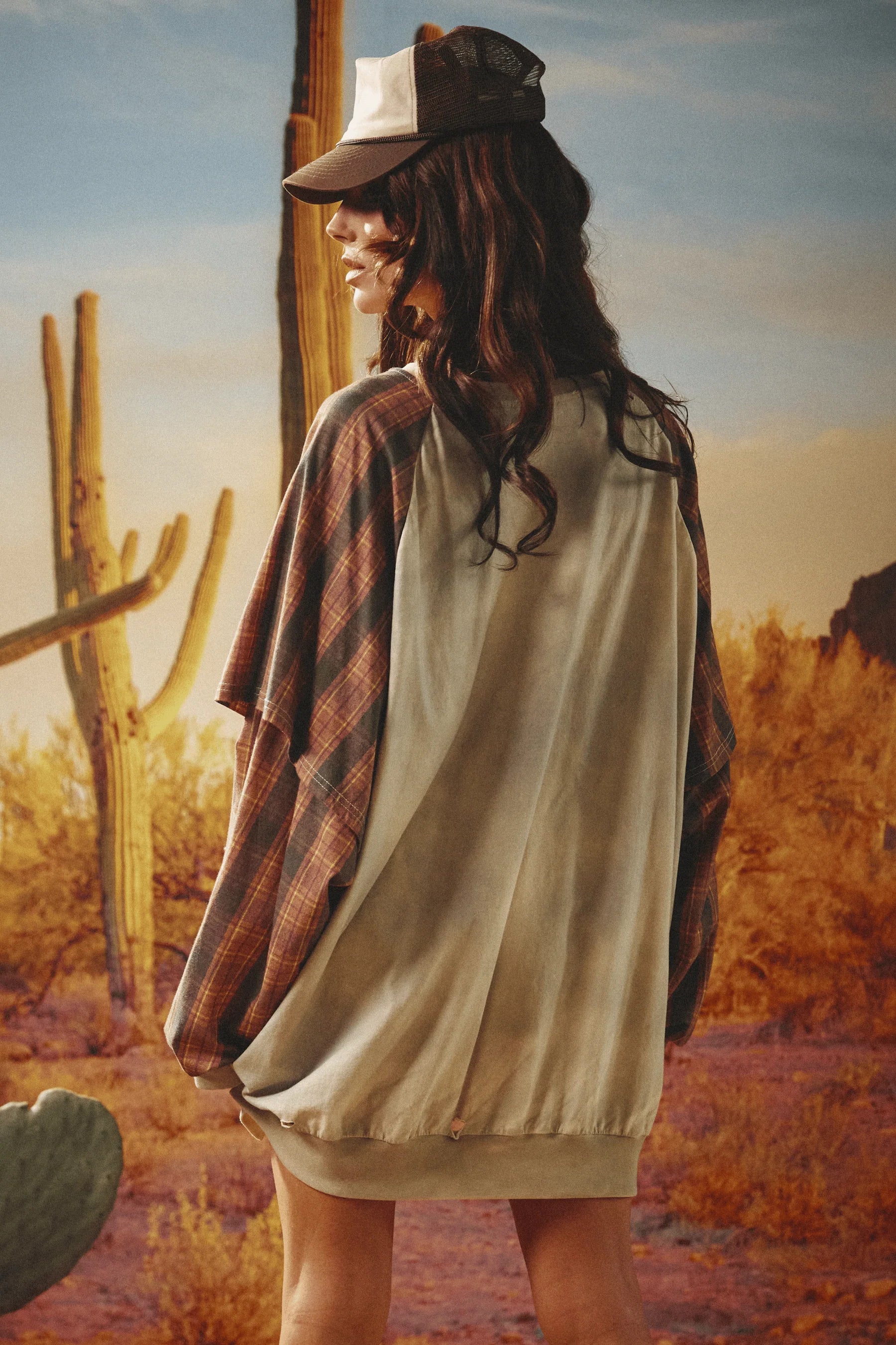 The Vintage roadhouse longsleeve tee