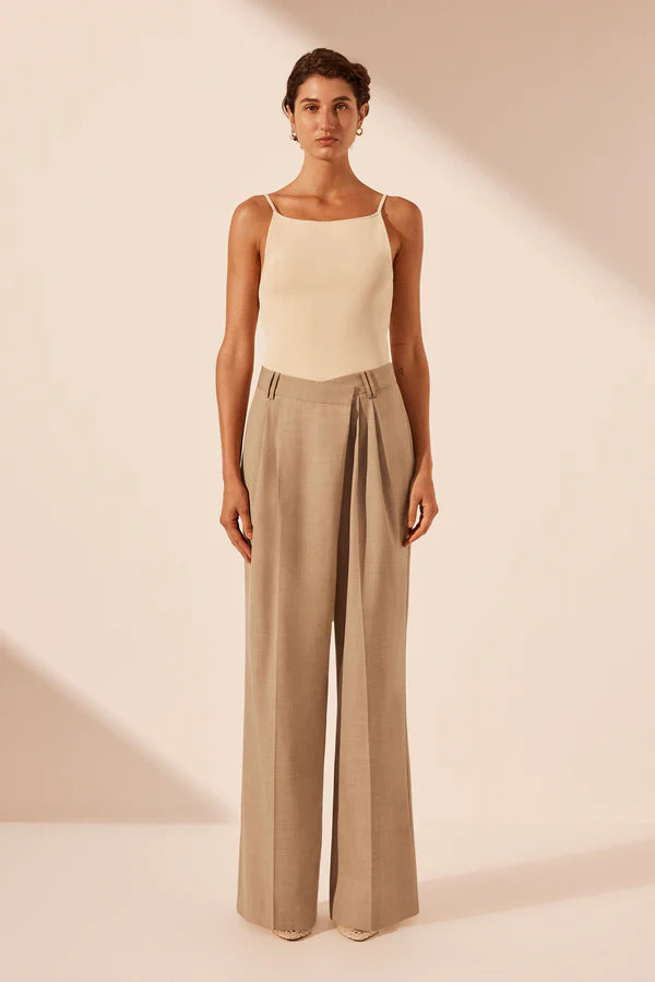 asher asymmetrical pleat front pant - latte