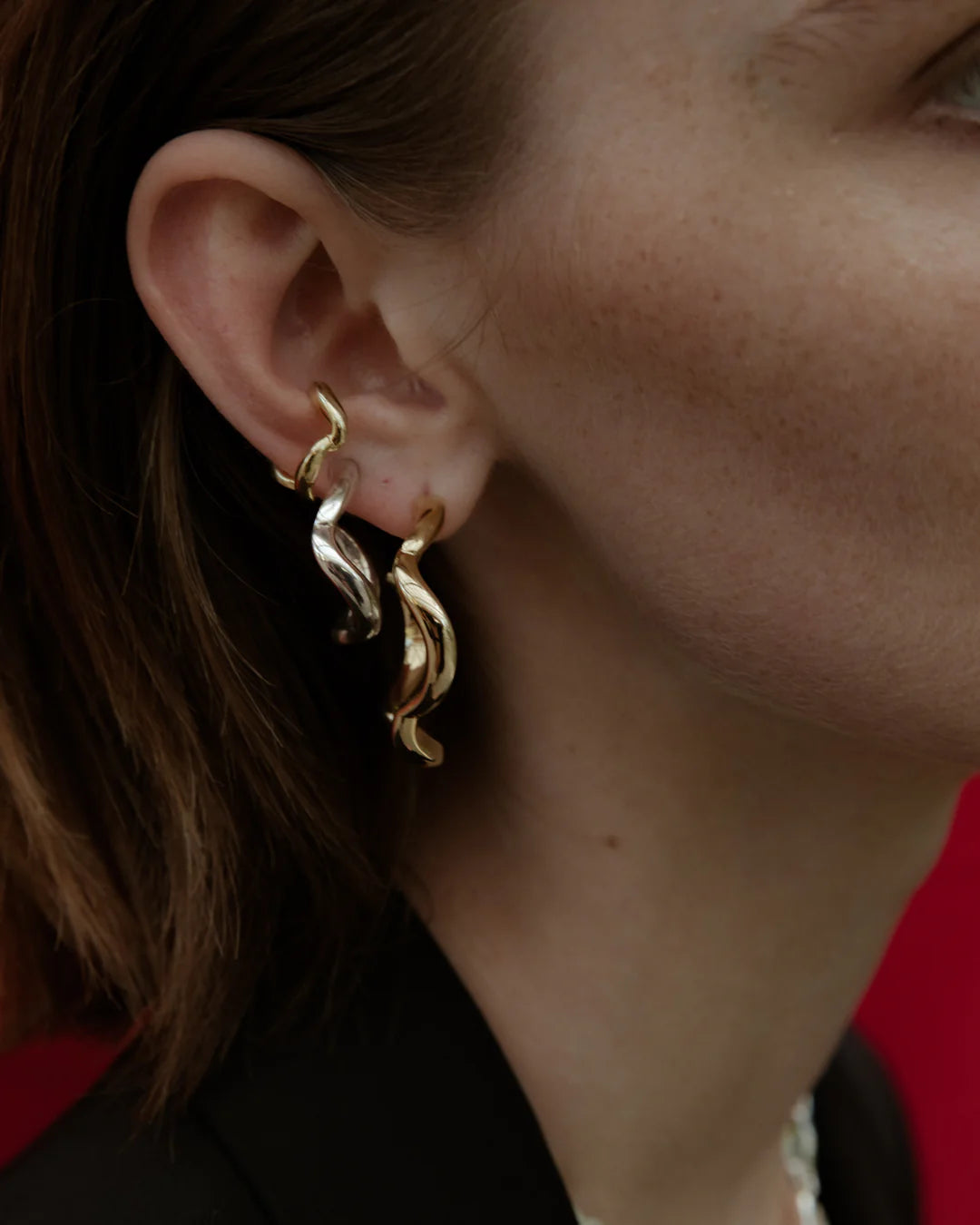 Wave Hoop Earrings Small, gold