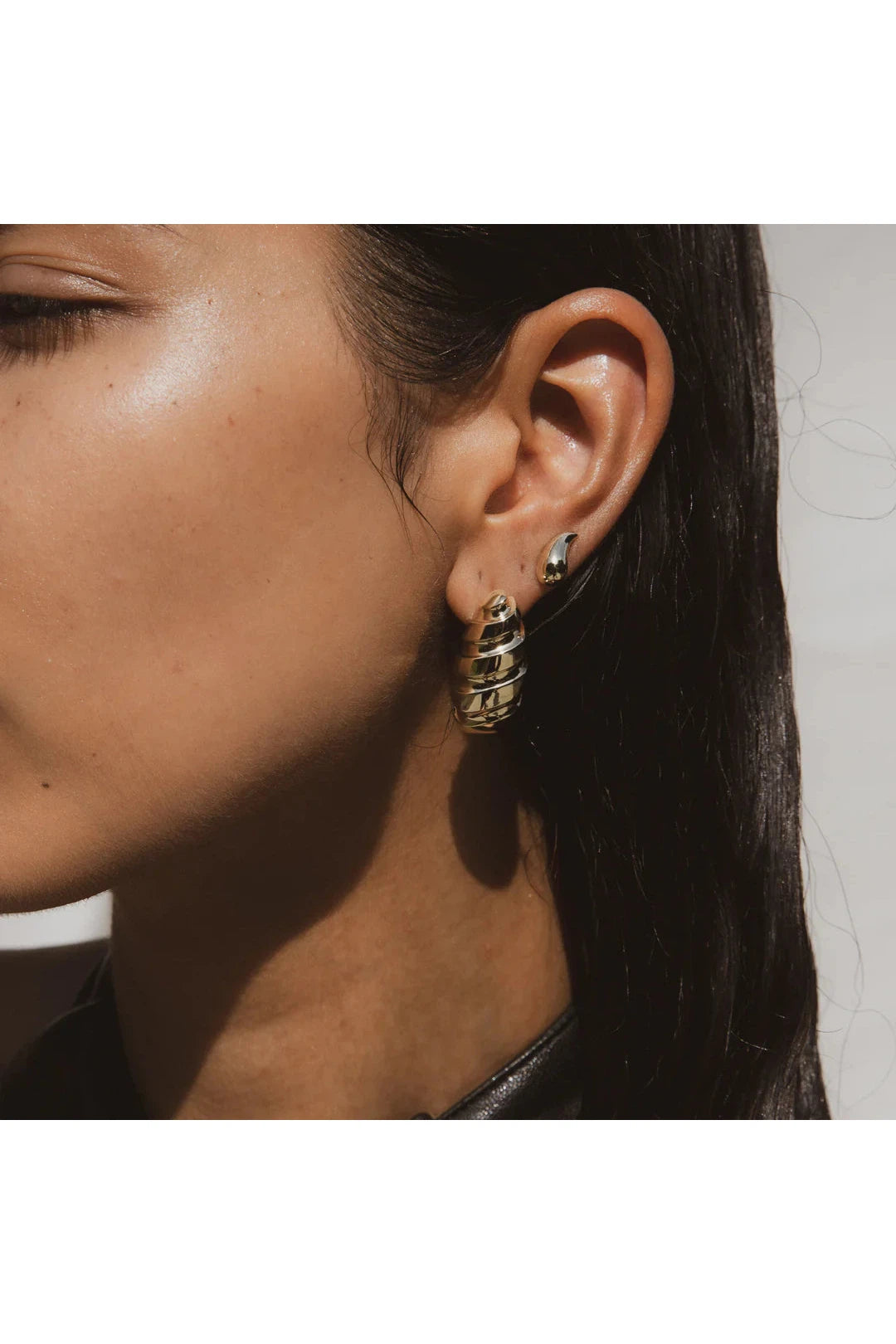 Droplet statement earrings, gold