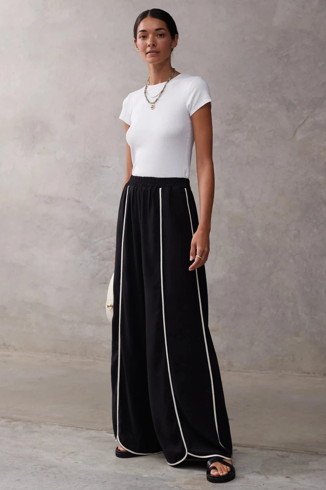 The vera pants, noir/almond