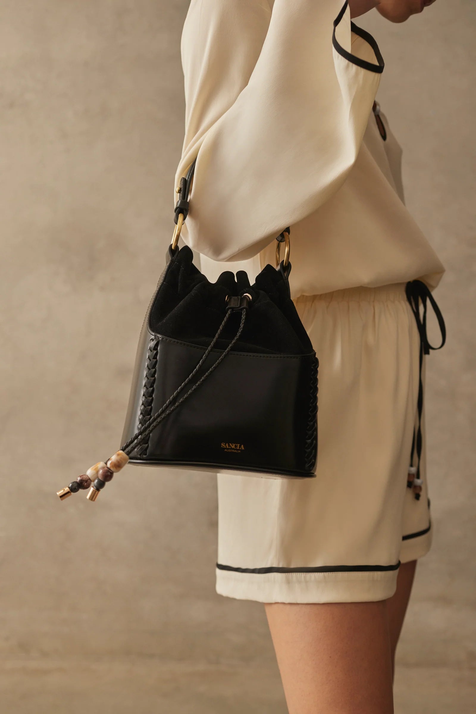 the zilona, black