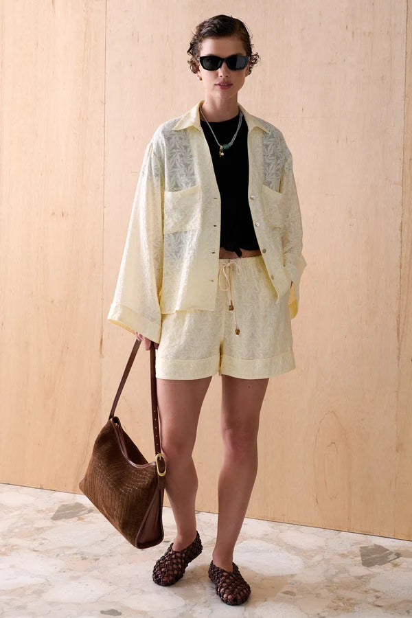 The reign shorts, creme jacquard