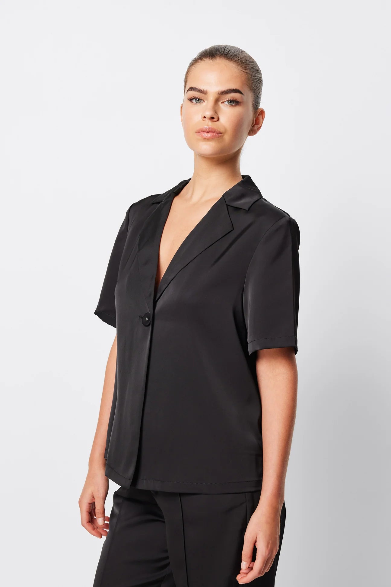 Adrift one button shirt, black